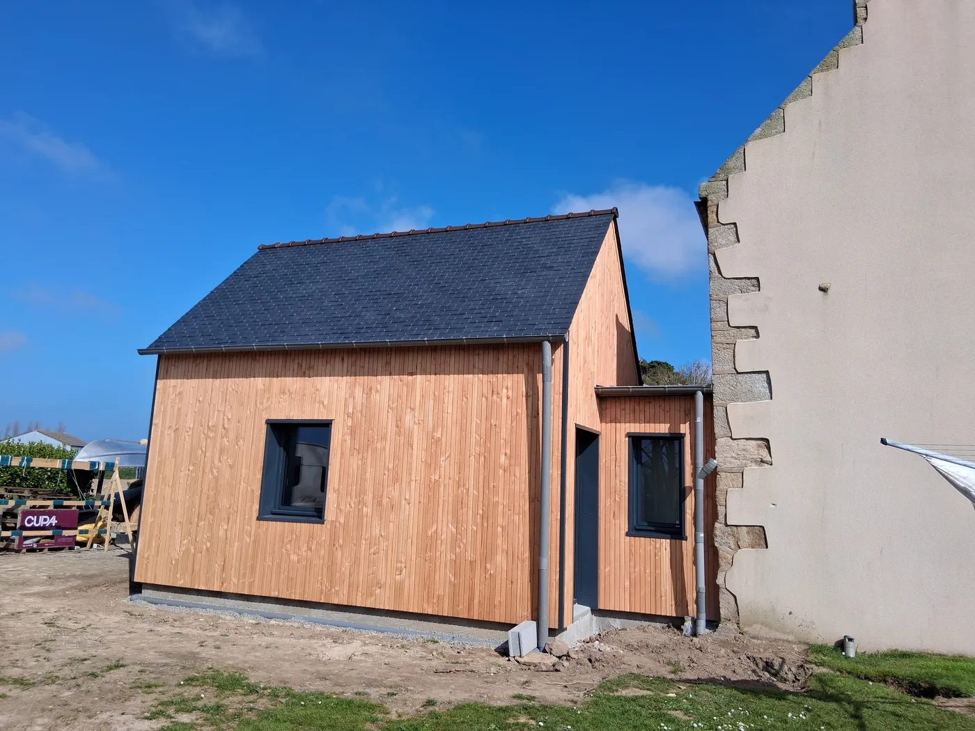 Extension bois avec pergola en Finistère Nord — Coat-Amis Charpente